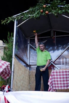 Race of the pouring of Asturian cider, Gijon - Asturias. 27 August 2010.http://www.asturiasdefiesta.es/xix-fiesta-de-la-sidra-natural-en-gijon-2010http://www.asturiashoy.es/periodico/ocio/fiesta_de_la_sidra_natural_de_gij243n_asturias-6523.html