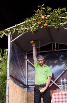 Race of the pouring of Asturian cider, Gijon - Asturias. 27 August 2010.http://www.asturiasdefiesta.es/xix-fiesta-de-la-sidra-natural-en-gijon-2010http://www.asturiashoy.es/periodico/ocio/fiesta_de_la_sidra_natural_de_gij243n_asturias-6523.html