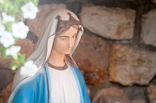 statue of virgin maria