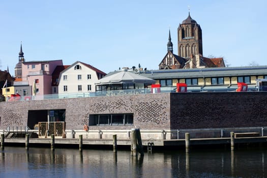 Die Fotografie der Stadt Stralsund, Querkanal Hafengelände.