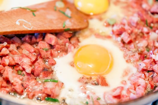 detail english breakfast - eggs omelette with ham