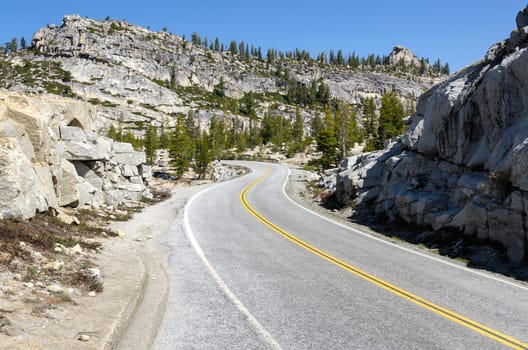 road with curves in Yosemite National Park in California