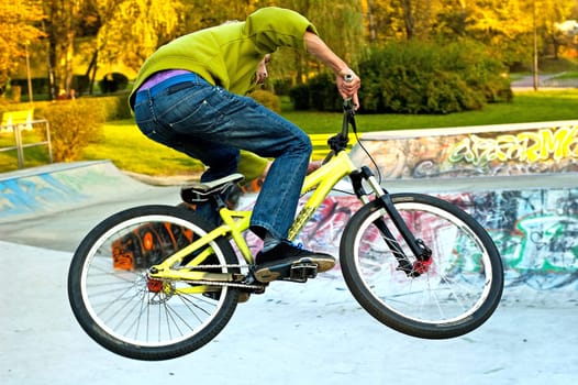 bike acrobatic show with special ramps