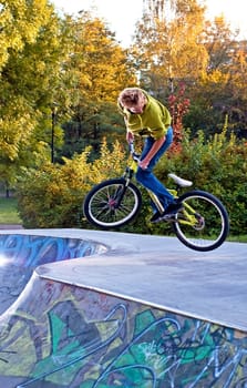 Bike acrobatic show with special ramps