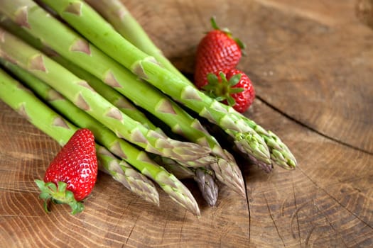Green asparagus
