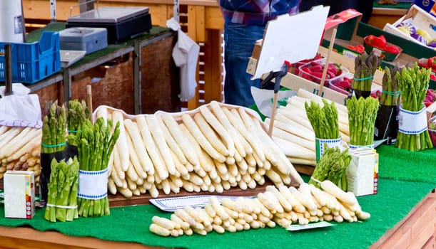 Asparagus time at the weekly market