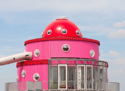 The Klokhuis television program built a Klokhuis, a house designed by children in Almere, the Netherlands