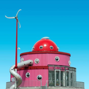 The Klokhuis television program built a Klokhuis, a house designed by children in Almere, the Netherlands