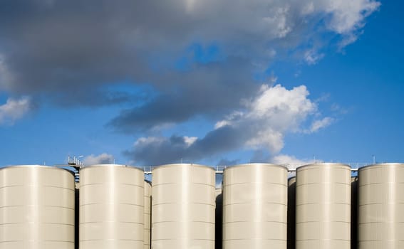 Silos for the storage of bulk materials