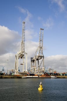 Loading and unloading containers in the Port of Rotterdam