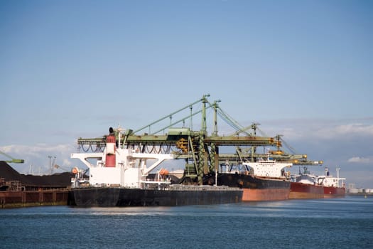 Unloading a bulk carrier at the Port of Rotterdam