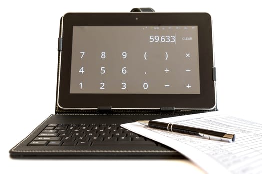 Calculating on digital tablet computer