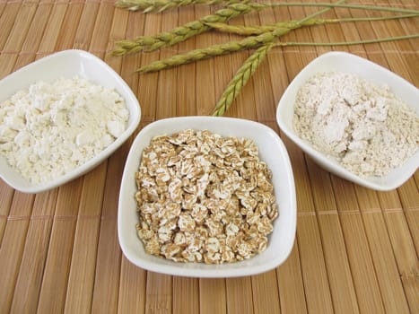 Spelt flakes,spelt flour and wholemeal spelt flour
