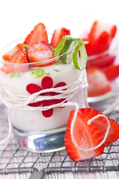 Panna cotta with fresh strawberries