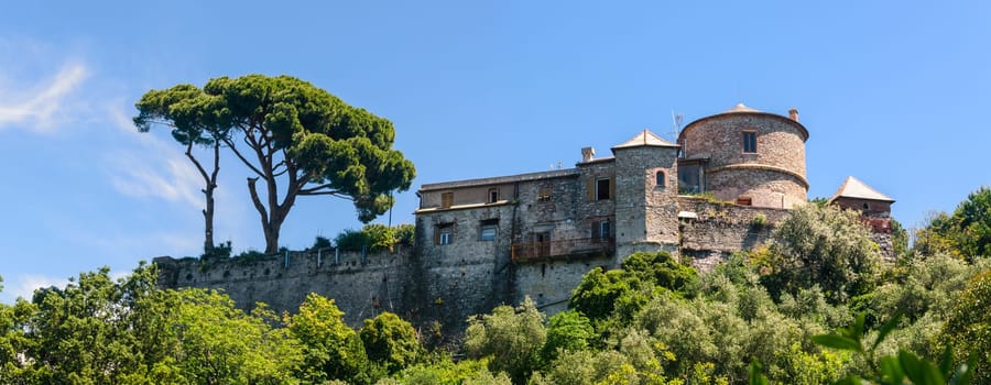 ovewview of the castle Brown in Portofino