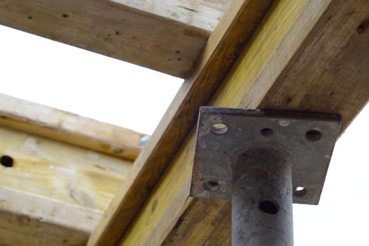 Support on the construction site