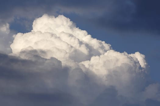 The majestic clouds in the middle of the spring