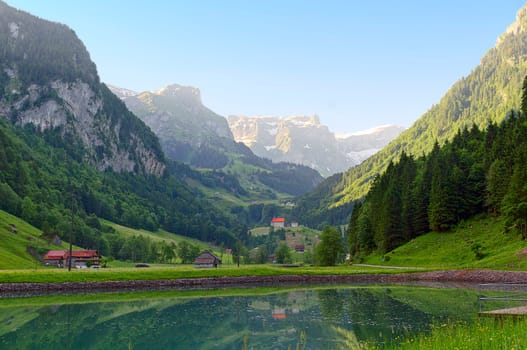 Early in the morning to the mountains