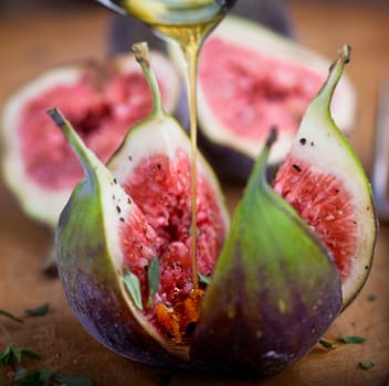 Figs with honey