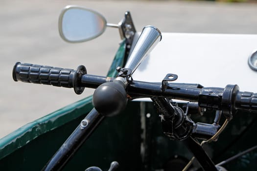 Green moped brand DIY