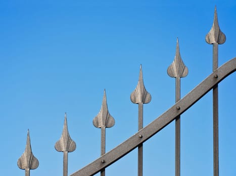 Tips of a fence