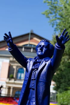 Richard Wagner in blue