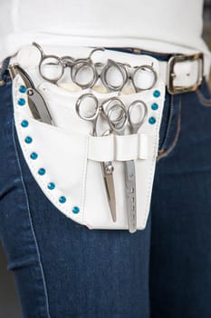 Hairdresser belt pouch with scissors
