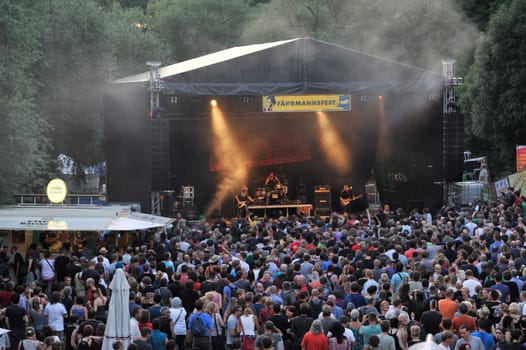 Hannovers kleines Woodstock",the ferryman's festival,for the 30th time"