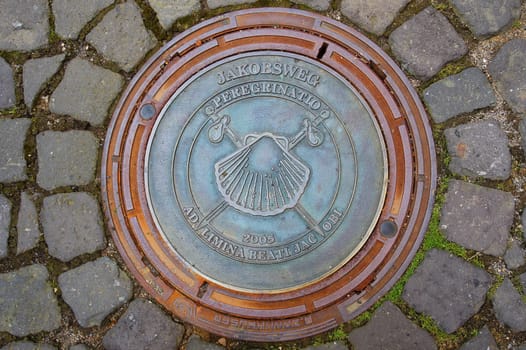 Cast iron manhole cover
