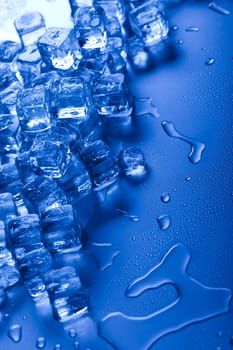 Shiny ice cubes