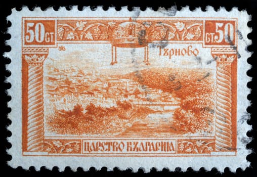BULGARIA - CIRCA 1921: A stamp printed in Bulgaria shows view of Veliko Tarnovo, circa 1921