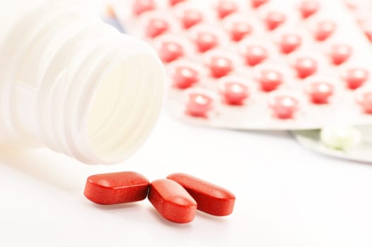 Composition with dietary supplement capsules and drug pills