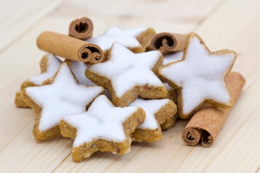 typical christmas cinnamon star cookies