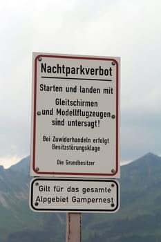 Night parking ban in the mountains