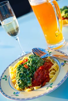 Pasta with Tomato Sauce and Spinach