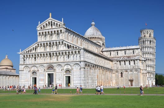 The outstanding view of the Leaning Tower on Square of Miracles in Pisa, Tuscany – Italy