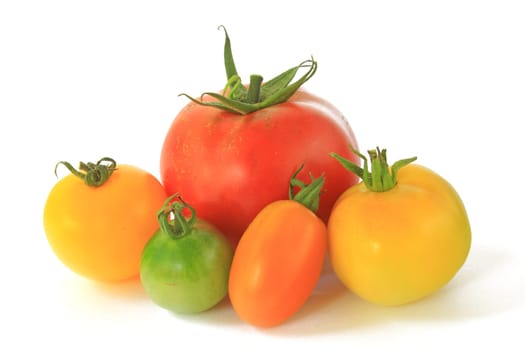 different tomato varieties in numerous colours (Solanum lycopersicum)