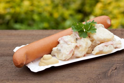 Potato salad with Viennese sausages