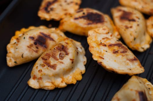 it spicy dumplings frying pan