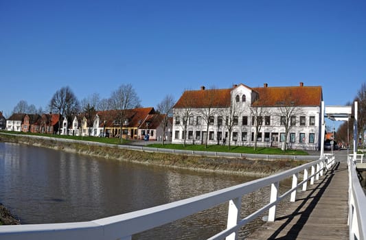 white bridge