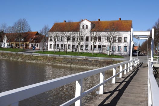white bridge