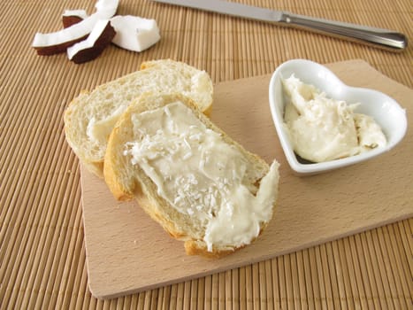 White chocolate cream with coconut on bread