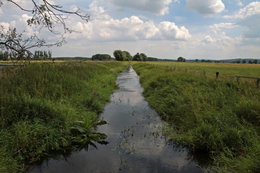 Moat in the waterfall of the Steinhuder Meer
