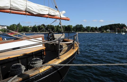 Sailing ship
