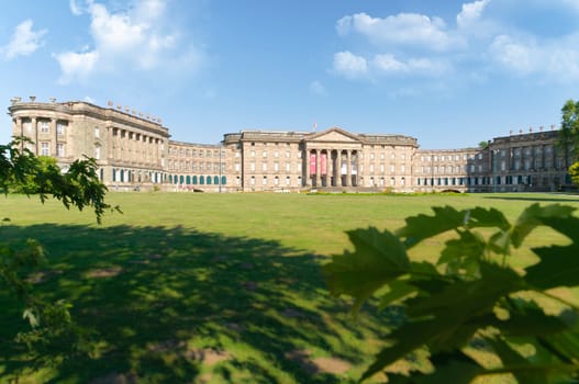 Schloss Wilhelmshöhe.The nucleus of the entire mountain park is Schloss Wilhelmshöhe (285 m above sea level),which stands on the easternmost and lowest point of sight of the Wilhelmshöhe-Hercules Castle. Landgrave Moritz of Hesse-Kassel had a hunting lodge built on the site of the former Weißenstein monastery of the Augustinian monks from 1606 to 1610,from which Wilhelmshöhe Palace developed from 1786 to 1798. Nowadays it contains,among others,the Old Masters Picture Gallery and the Collection of Classical Antiquities.