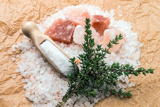 Himalayas,Himalayan salt,Hunza,crystal salt,jute sack,imperial salt,sodium,pink,salt,salt trade,table salt,rock salt,white,seasoning,magic salt,alexander salt,ground,whole,fine,spice,coarse,halite chunks,fine cuisine,salt mill,.kitchen,cooking,bath,bath,healthy,water,brine,bath additive,sea salt,.