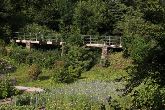 Bridge through allotments in Bösingfeld