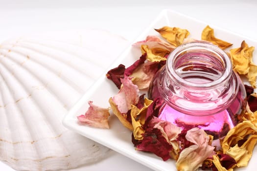 Essence with potpourri and shell