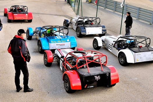 chases of Caterham on the circuit of the Cevennes with Ales in the French department of Gard the May 24th and 25th, 2013. on the starting line before the race