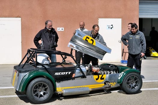 chases of Caterham on the circuit of the Cevennes with Ales in the French department of Gard the May 24th and 25th, 2013. mechanical maintenance